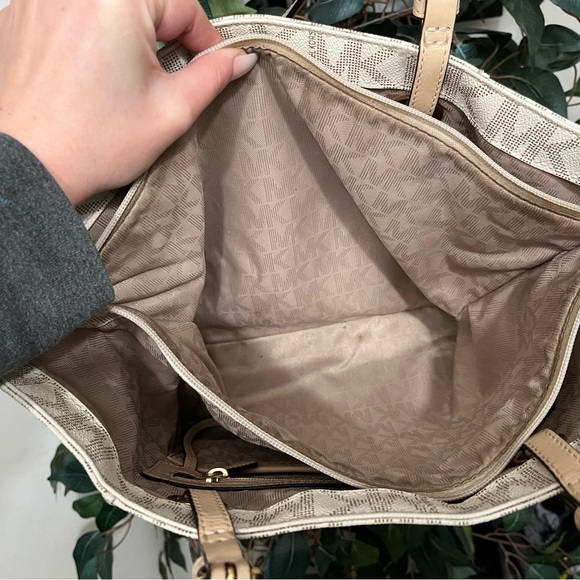 LAST CALL💕 - Picture 5 of 10